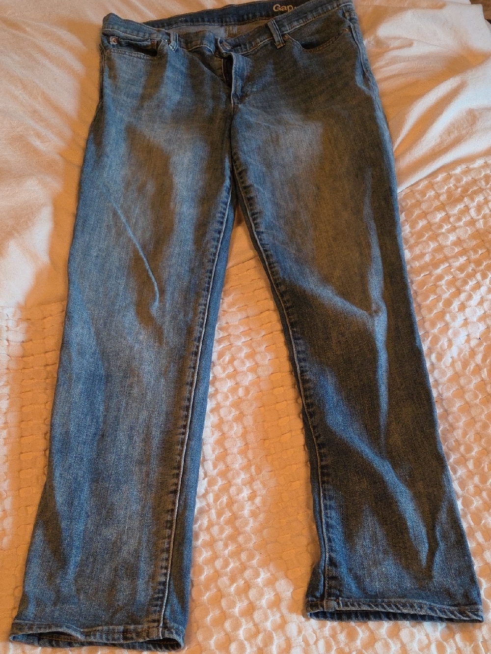 GAP Medium Blue Straight Jeans Size 31r